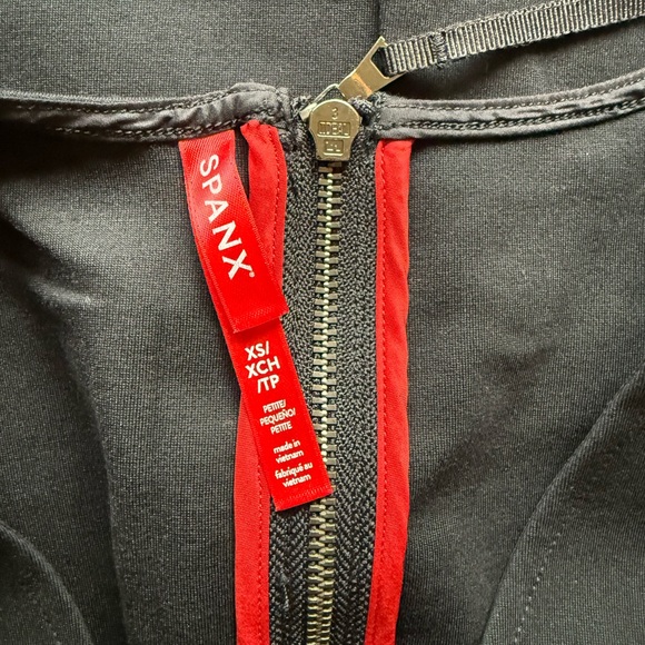 Spanx The Perfect Jumpsuit - classic black - NEW - Picture 5 of 6